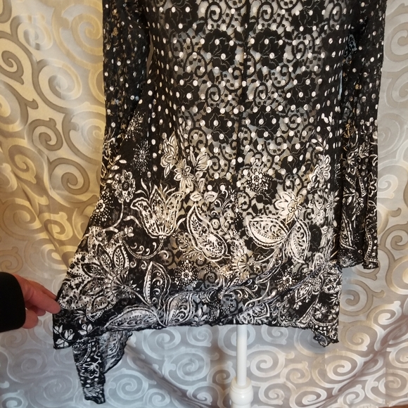 Dor dor couture asymetric long bell sleeve shirt - Picture 3 of 7